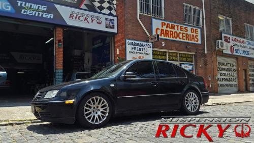 Bora con Amortiguadores Corven Sport - Espirales AG Xtreme y Barra Estabilizadora Reforma